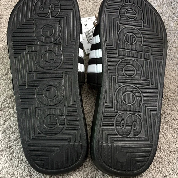 NWT Adidas Adissage Black and White Striped Slides Women 8 Men 7 - Picture 5 of 7